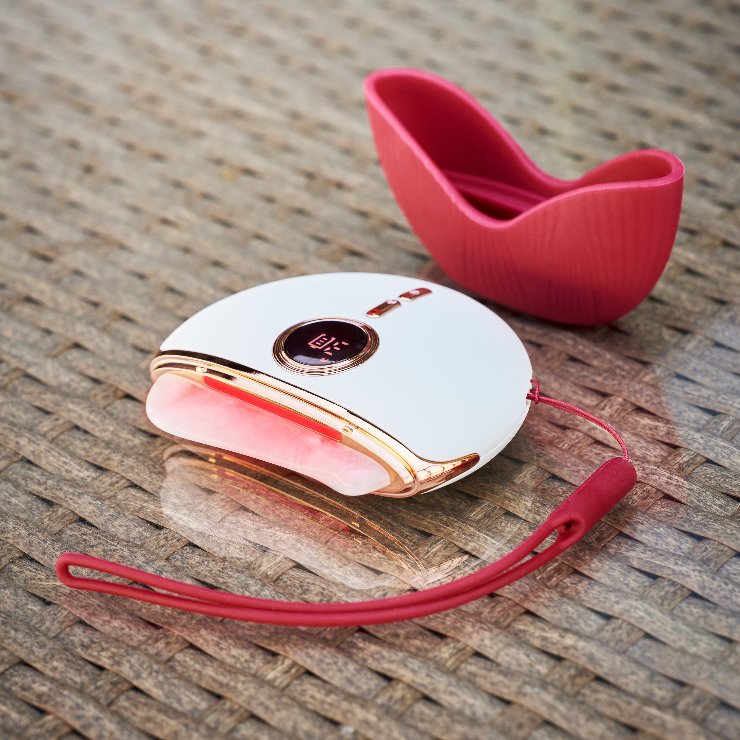 Electric Gua Sha with Anti-Aging Red Light Therapy | DermaCrest